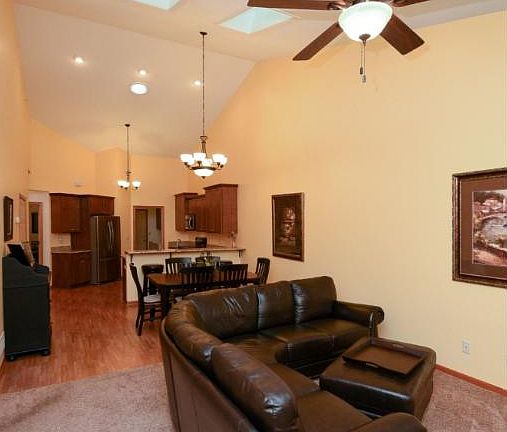 5th image of 5841 Oakgreen Ct N