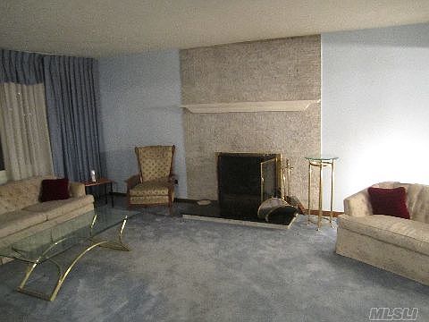 5th image of 71 Wilson St