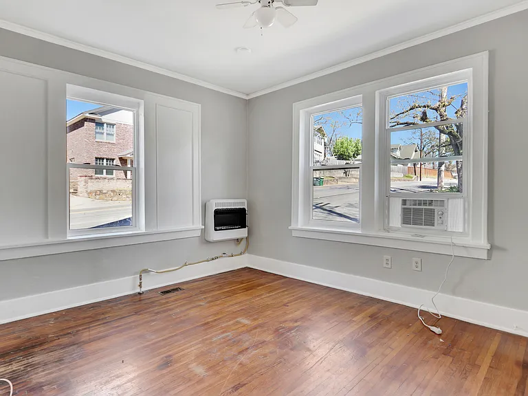 3409 W Markham St — Photo 9