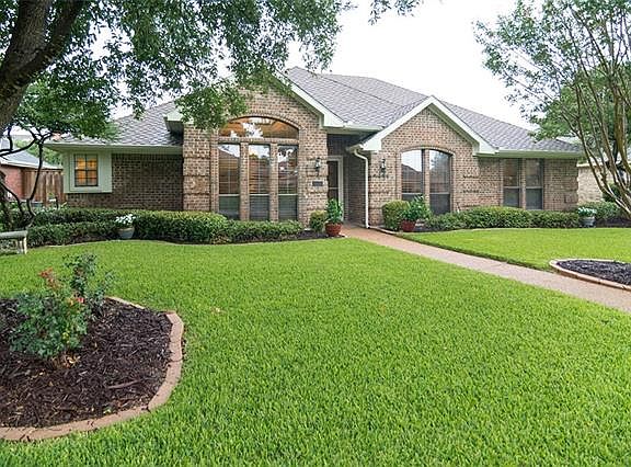2nd image of 3521 Santana Ln