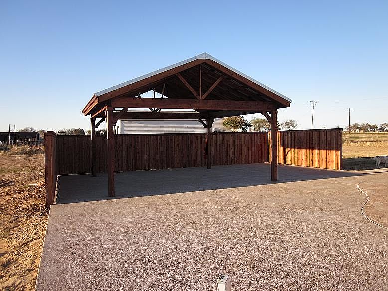 2nd image of 440 Anderson Ranch Rd
