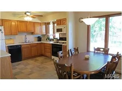 4641 Baybrook Dr photo 1