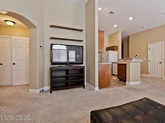5th image of 9117 Goose Lake Way Unit 101