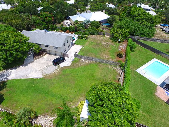 HUGE front and back yards