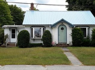 51 10th St, Auburn, ME 04210