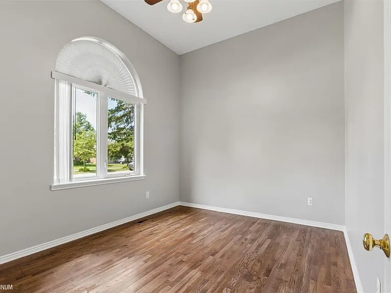 53630 Deerfield Ln — Photo 4