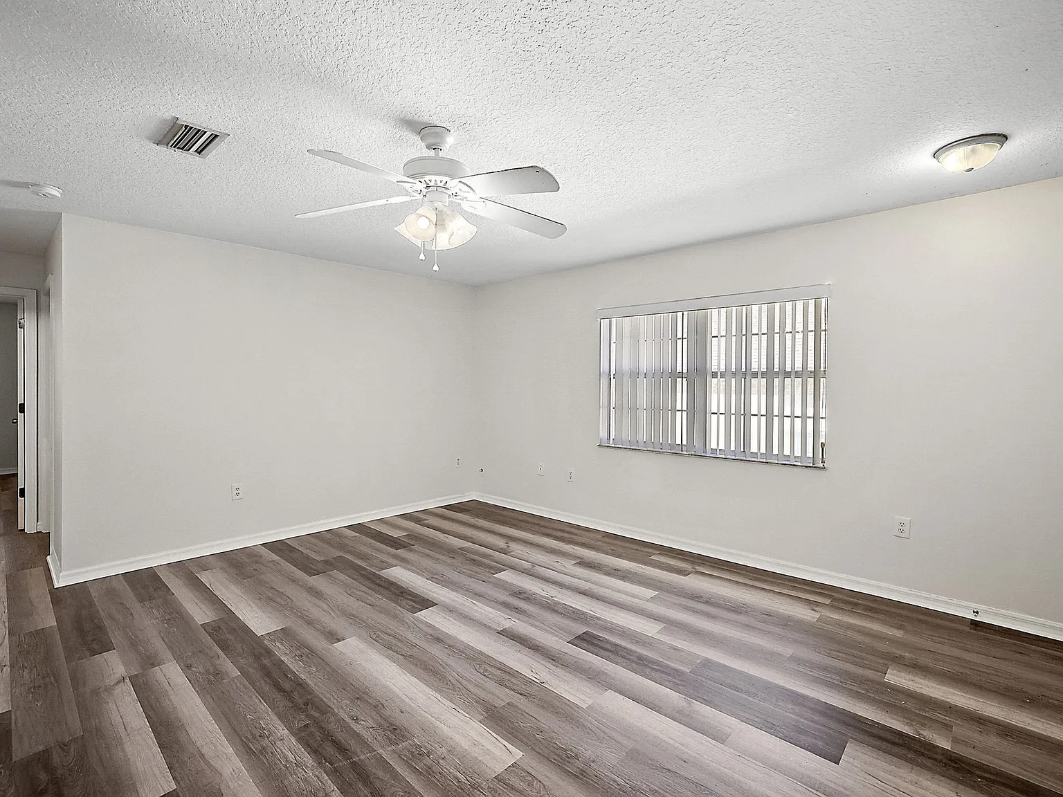 517 Paulling Drive - 1 — Photo 4