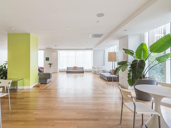 4th image of 133 NE 2nd Ave APT 3403