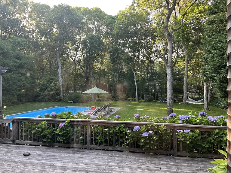 33 Wooded Oak Ln — Photo 2