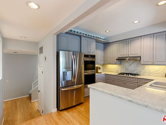 5th image of 6435 Zumirez Dr APT 14