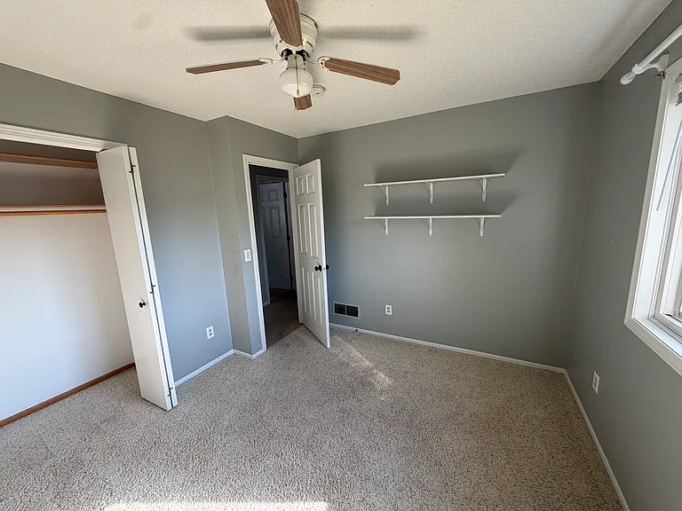 9502 Teakwood Ln N — Photo 17