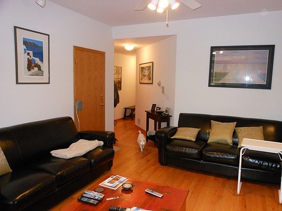 2nd image of 1942 W Diversey Pkwy #1 A