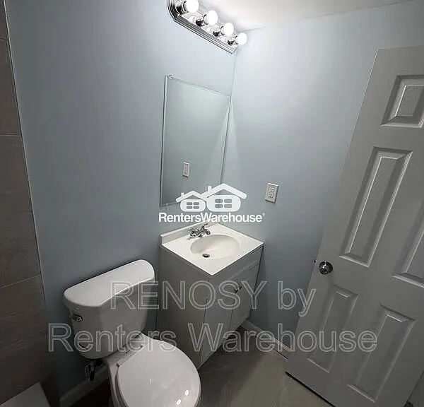 2033 N Fulton Ave — Photo 11