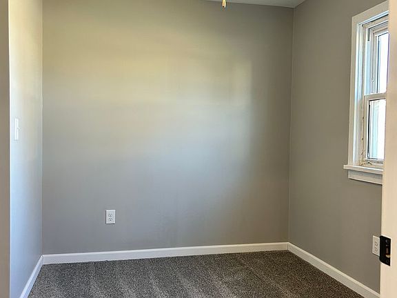 5th image of 1609 N Washington St #6