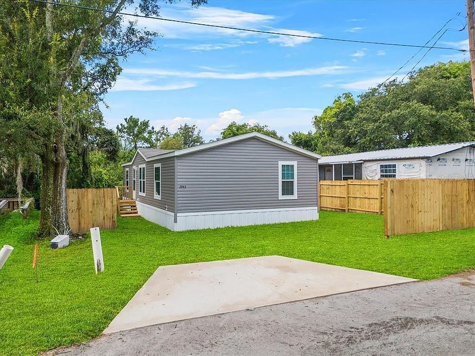 1st image of 2943 Lunar Cir