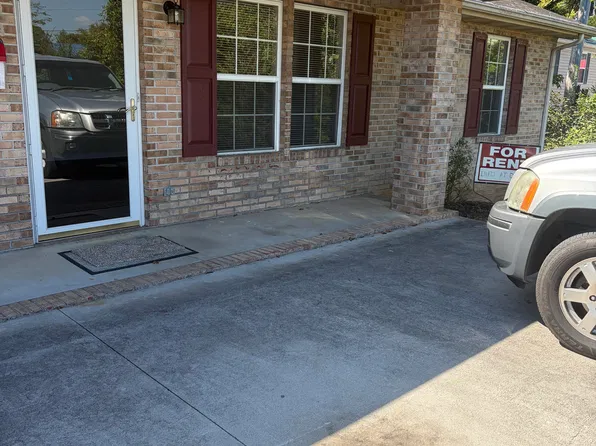 1103 Gregory Oaks Ln, Knoxville, TN 37912