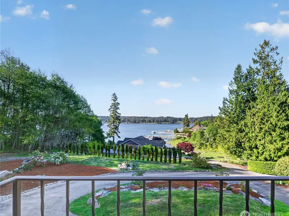 582 North Shore Blvd, Fox Island, WA 98333