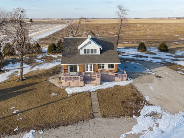 10788 N 1000 East Rd, Chenoa, IL 61726