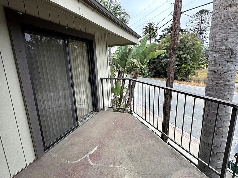 6 Dakota Dr #D — Photo 15