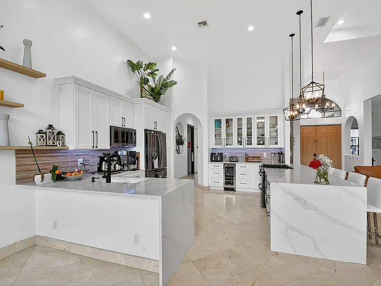 10337 Trianon Pl — Photo 33