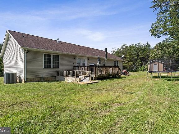 3rd image of 162 Barnett Dr