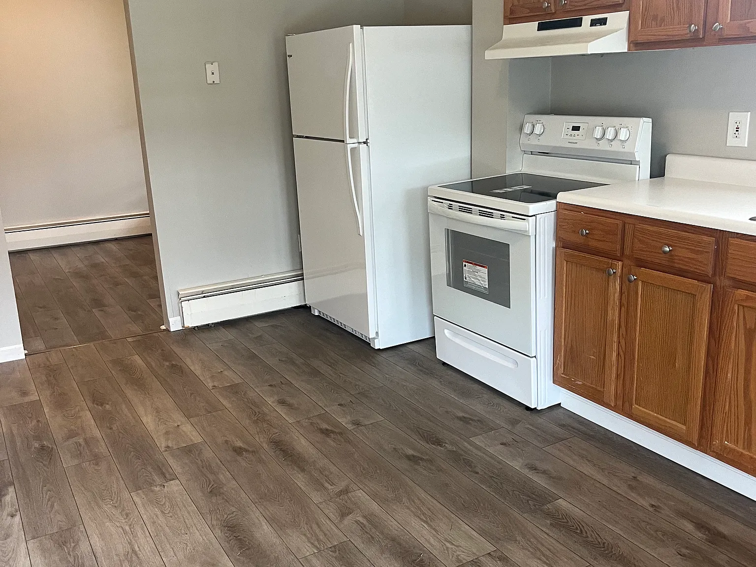 1371 Main St — Photo 2