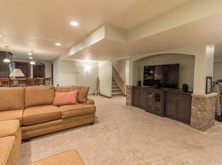 1190 Tayco Rd, Menasha, WI 54952