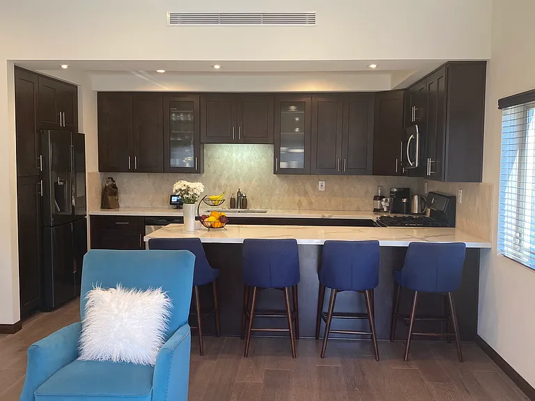 14947 W Magnolia Blvd — Photo 2