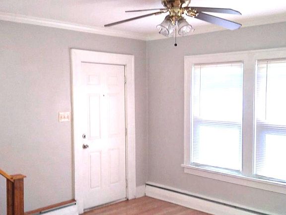 3rd image of 117 Reed Ave