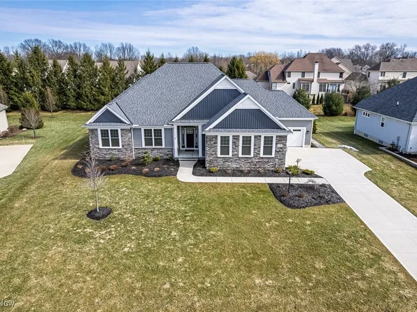 11439 Love Ln, Strongsville, OH 44149