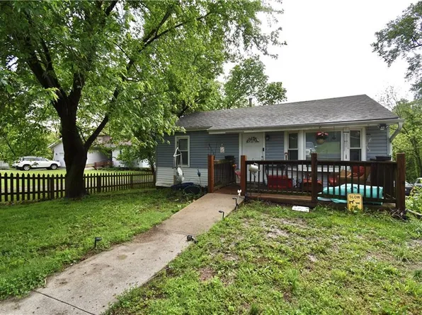 5239 N Bristol Ave, Kansas City, MO 64119