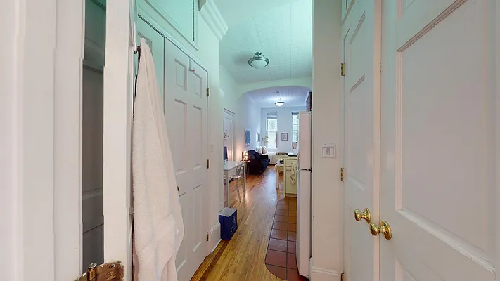 Rented by Bond New York | media 12