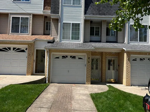 5 Elkhart St, Staten Island, NY 10308