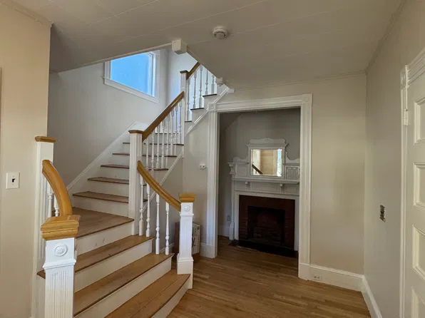 283 Tremont St Floor 2, Newton, MA 02458