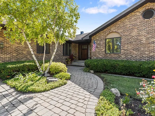 38715 N Red Oak Ter, Wadsworth, IL 60083