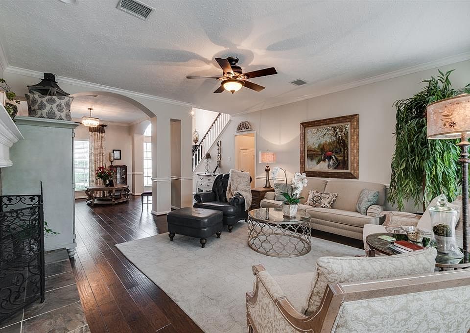 1st image of 7022 Trimstone Dr