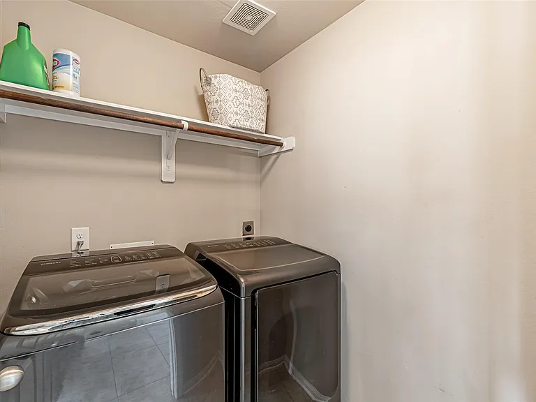 119 Emerald Loch Ln — Photo 12