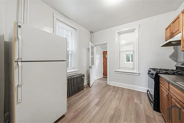 125 E Hortter St — Photo 8