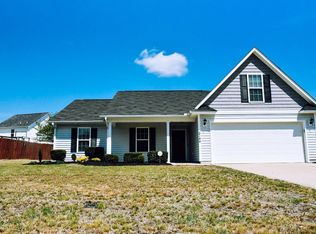 2144 Saint Nicholas Dr, Hope Mills, NC 28348