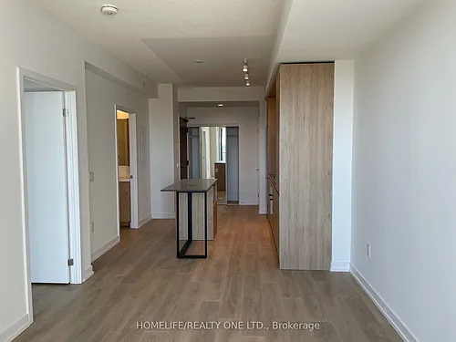 225 Sumach St Photo 1