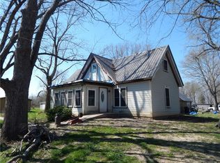 115 1st St, Fillmore, IN 46128