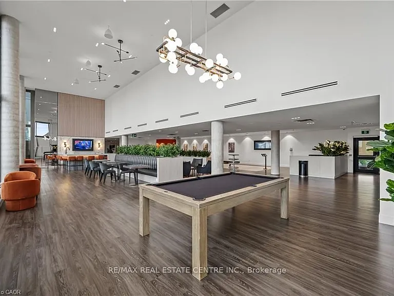 15 Wellington St S #2602 — Photo 11