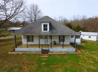 26 Barfoot Ln, Rocky Mount, VA 24151