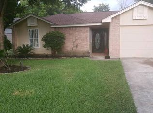 12713 Lacey Crest Dr, Houston, TX 77070