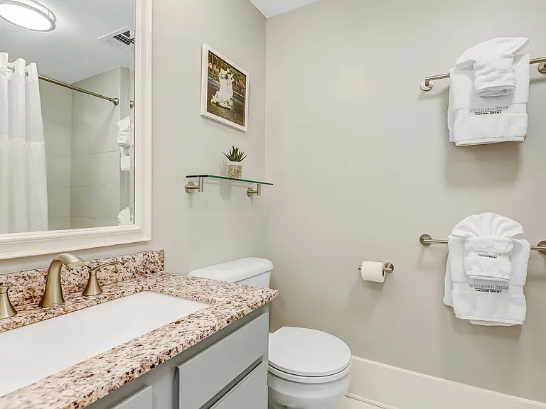 217 Abercorn St #B2 — Photo 10