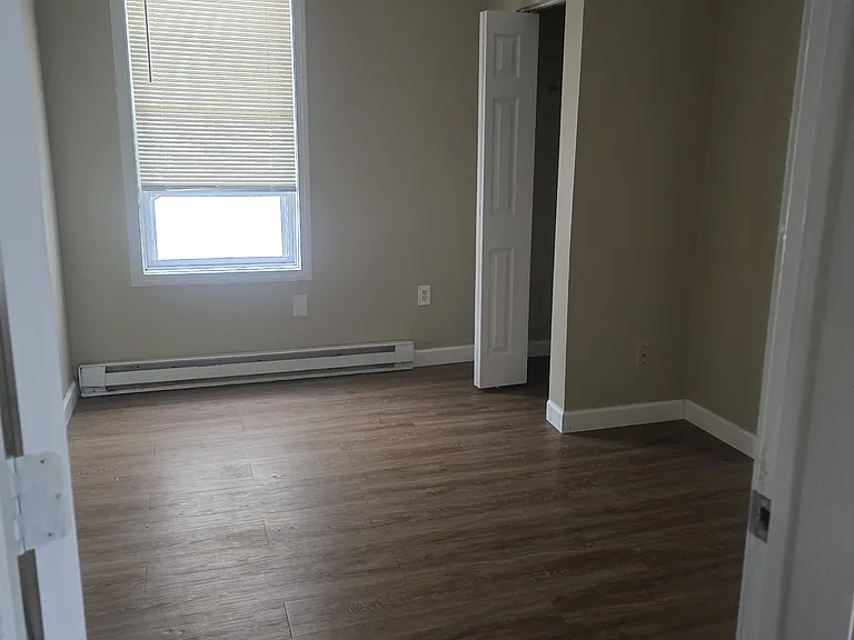 18 Dewitt St — Photo 3