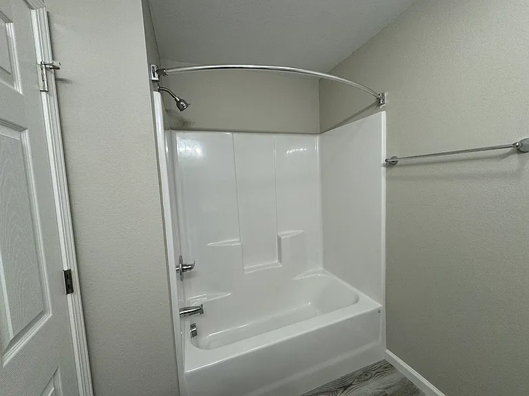 Creekside Apartments — Photo 62