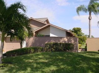6834 SE Bunker Hill Dr, Hobe Sound, FL 33455