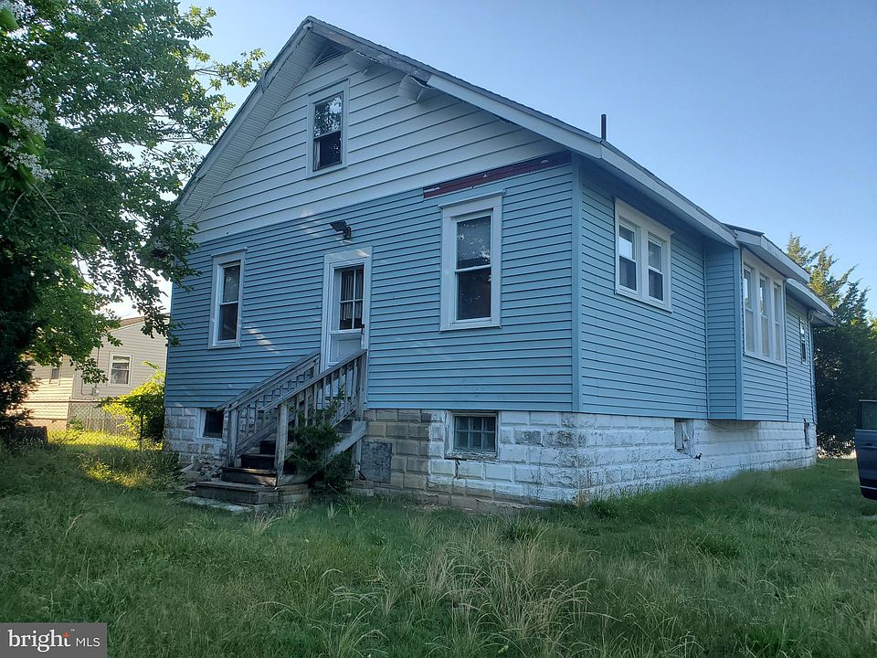 2nd image of 501 Nevada Ave