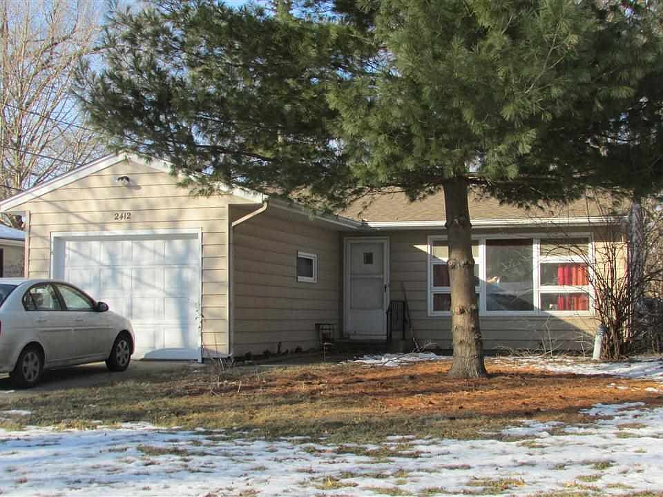 2nd image of 2412 Crestview Ave